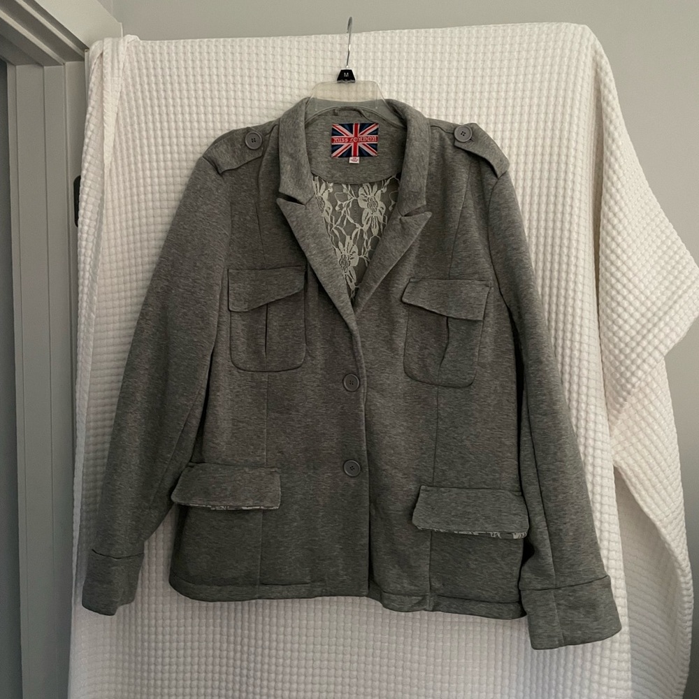 MISS LONDON Gray jacket size 2X.